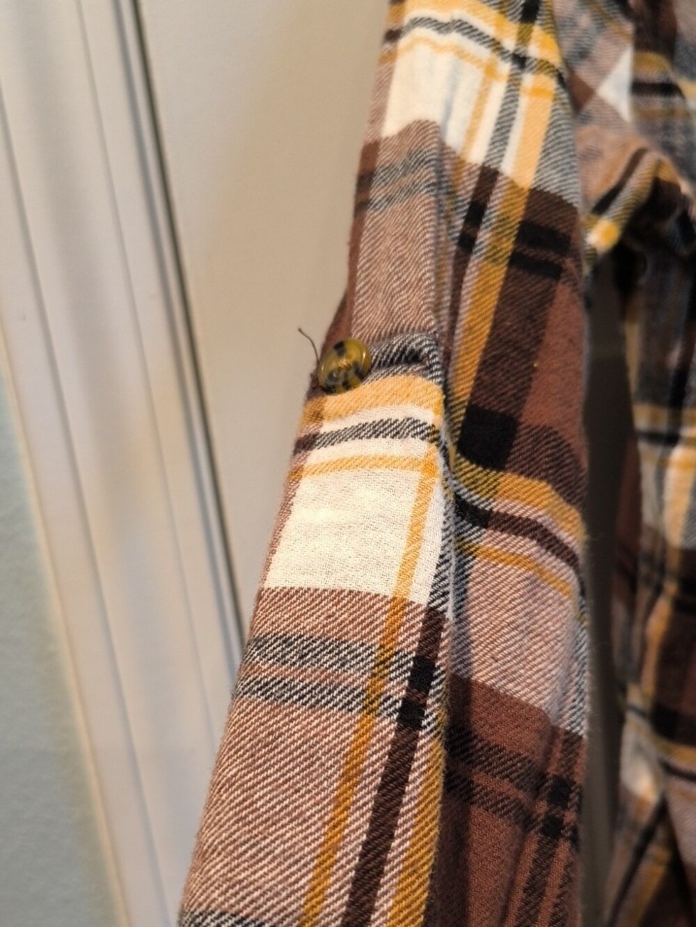No Boundaries Brown Plaid Shirt Jacket with Black Hood - Picture 4 of 4